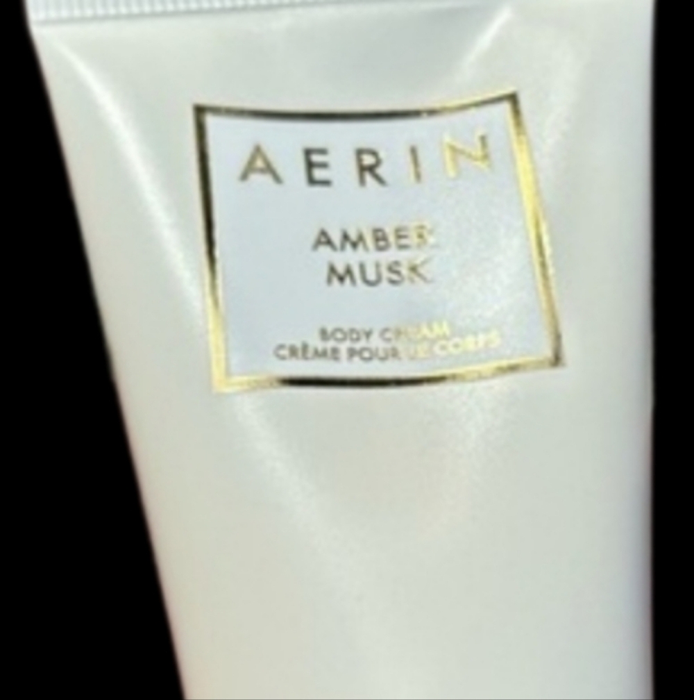 AERIN Amber Musk Body Cream with Gold and White Accents